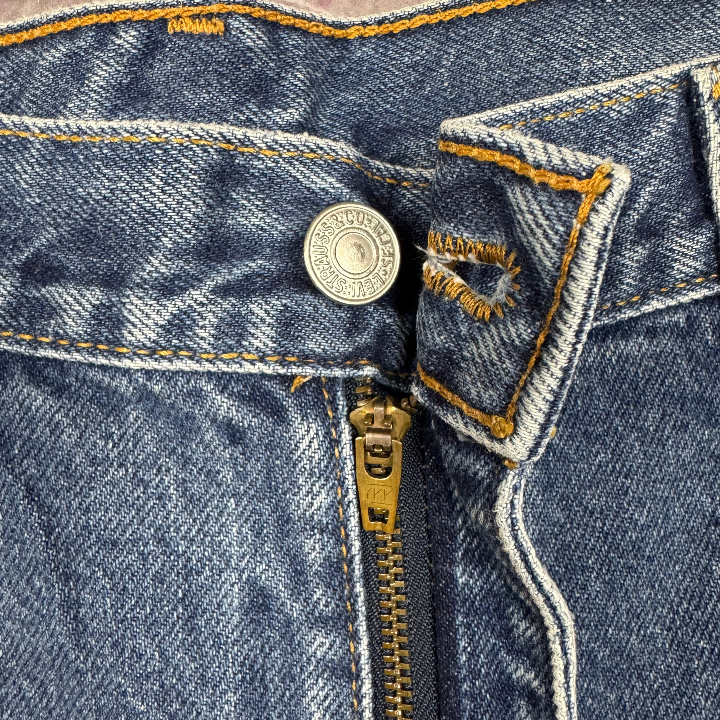 90s Dark Wash Painter Levi's 517 Denim Jeans 37x29 0646
