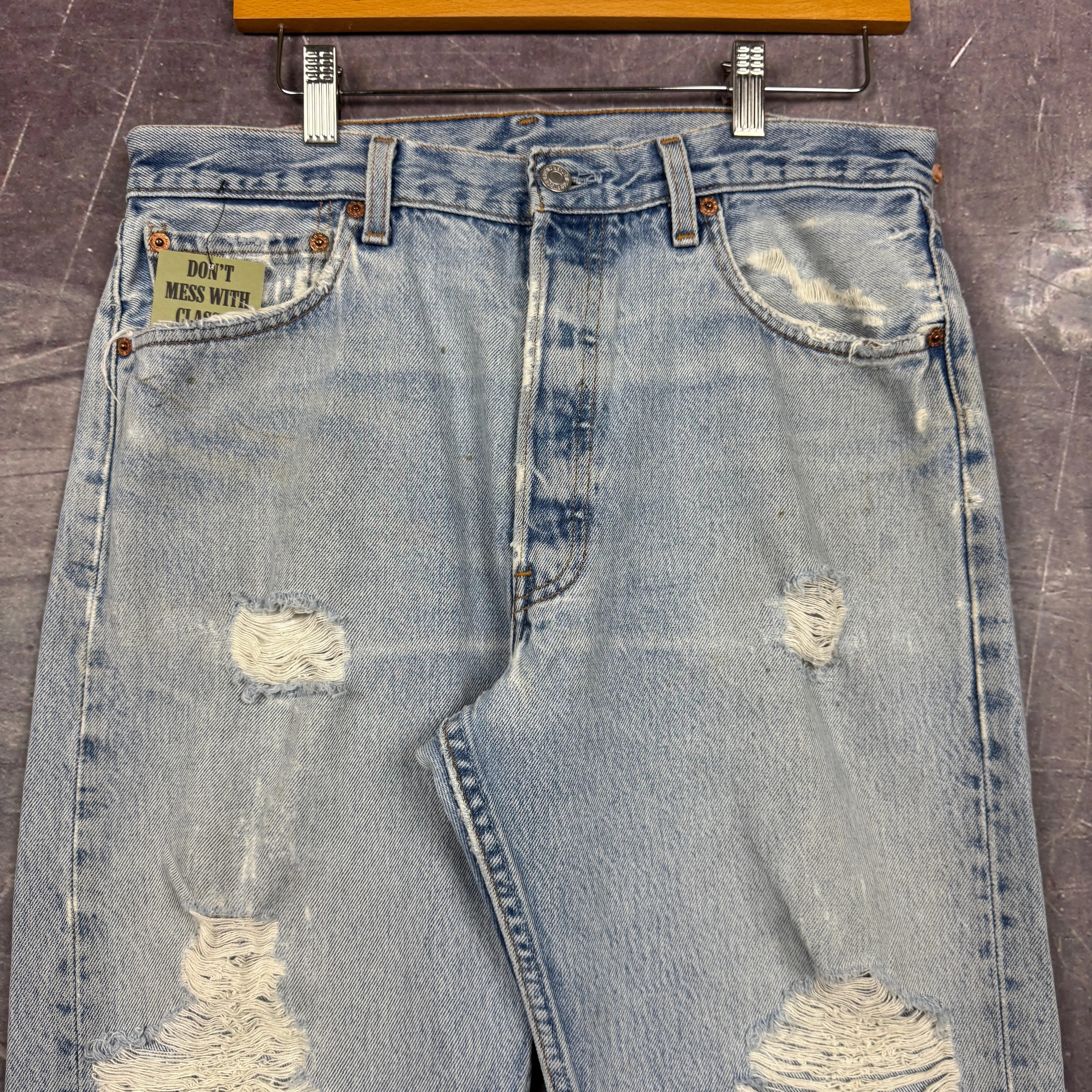 90s Light Wash Levi's 501 Denim Jeans 32x29 0662