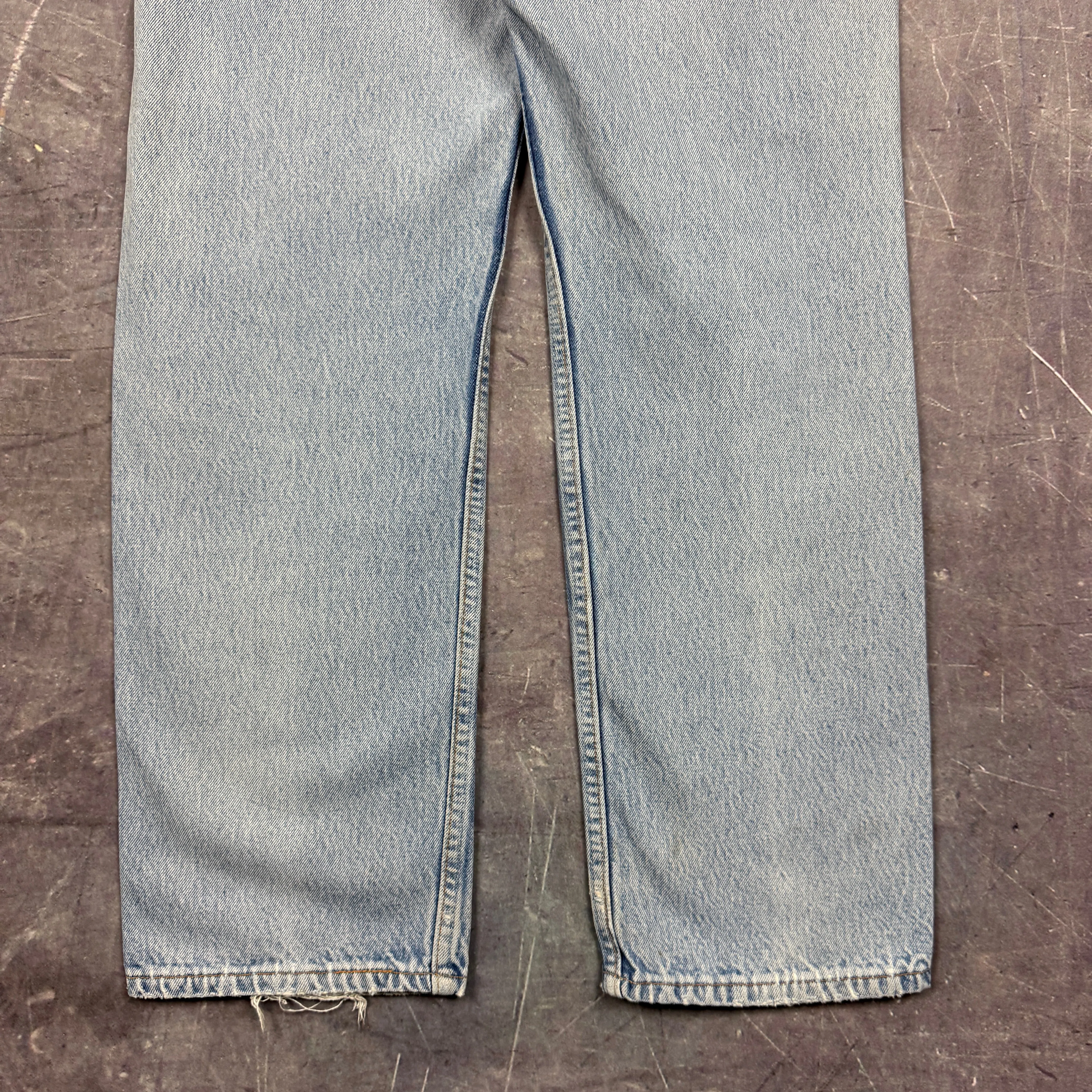 90s Light Wash Levi's 501 Denim Jeans 32x29 0662