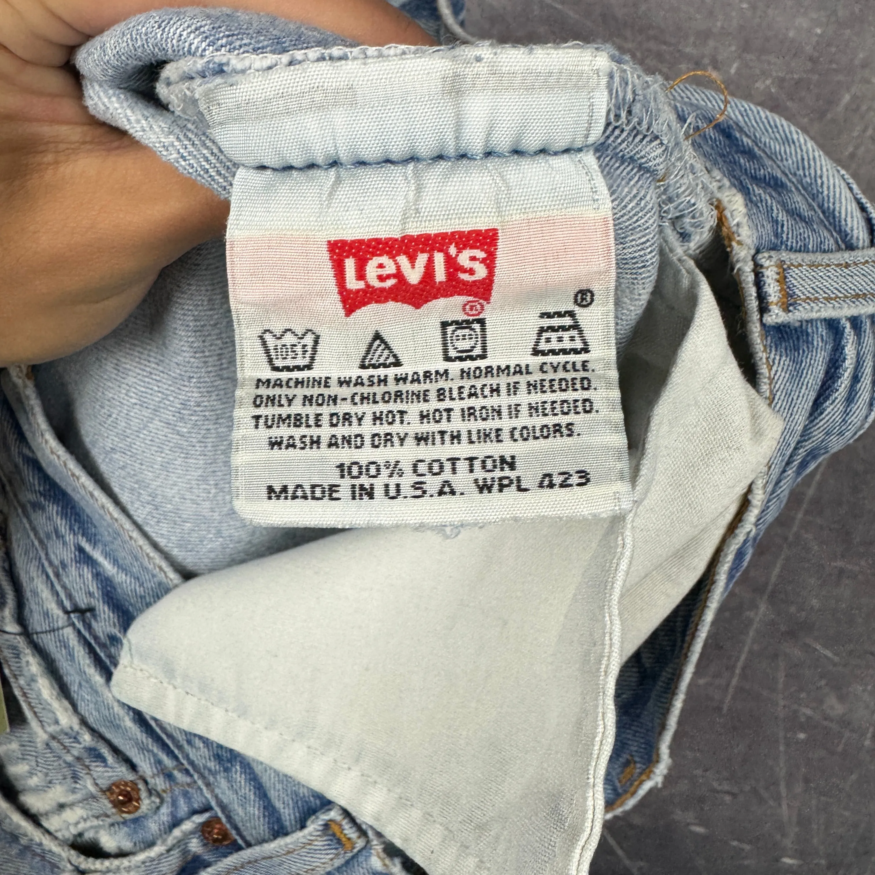 90s Light Wash Levi's 501 Denim Jeans 32x29 0662
