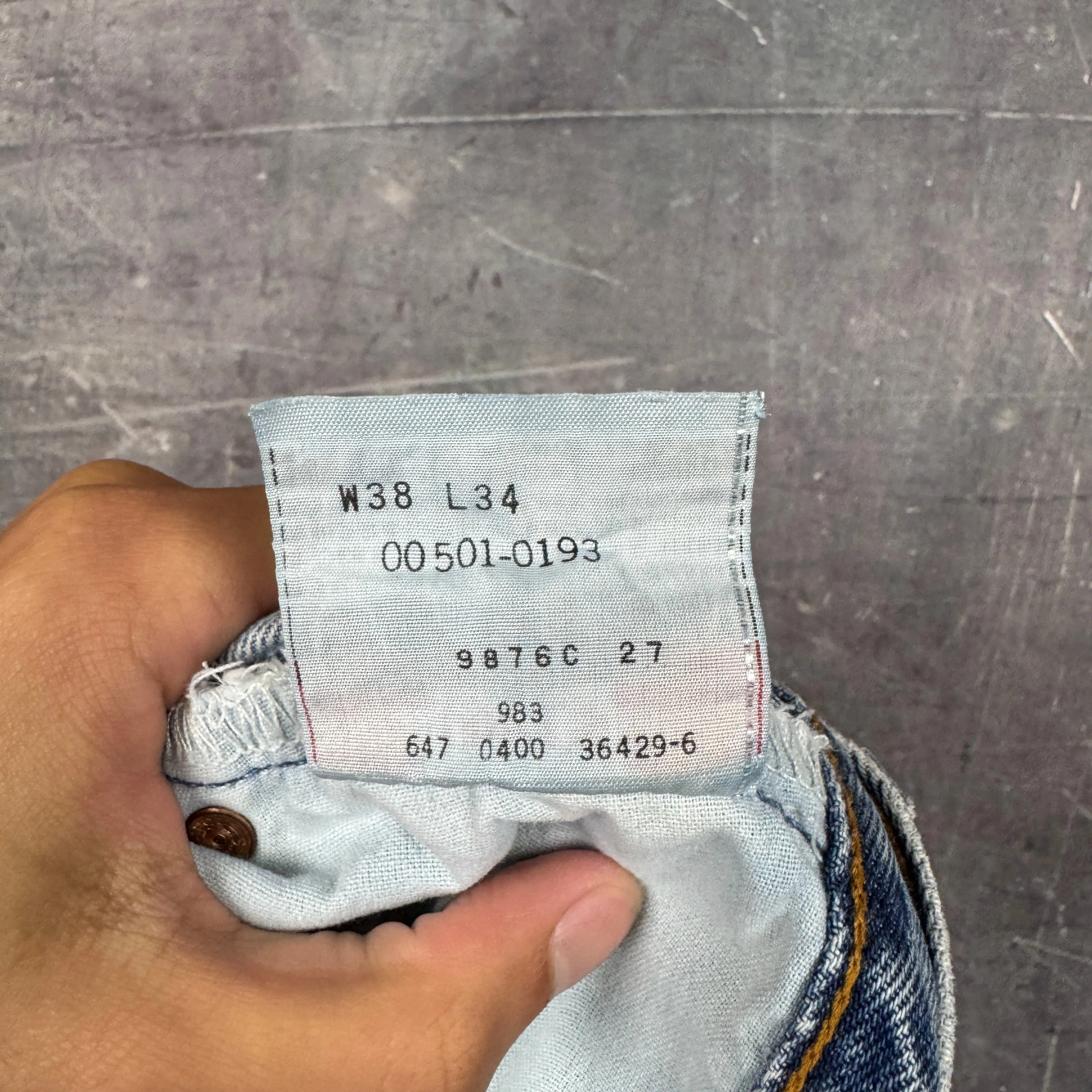 90s Light Wash Levi's 501 Denim Jeans 35x33 0705