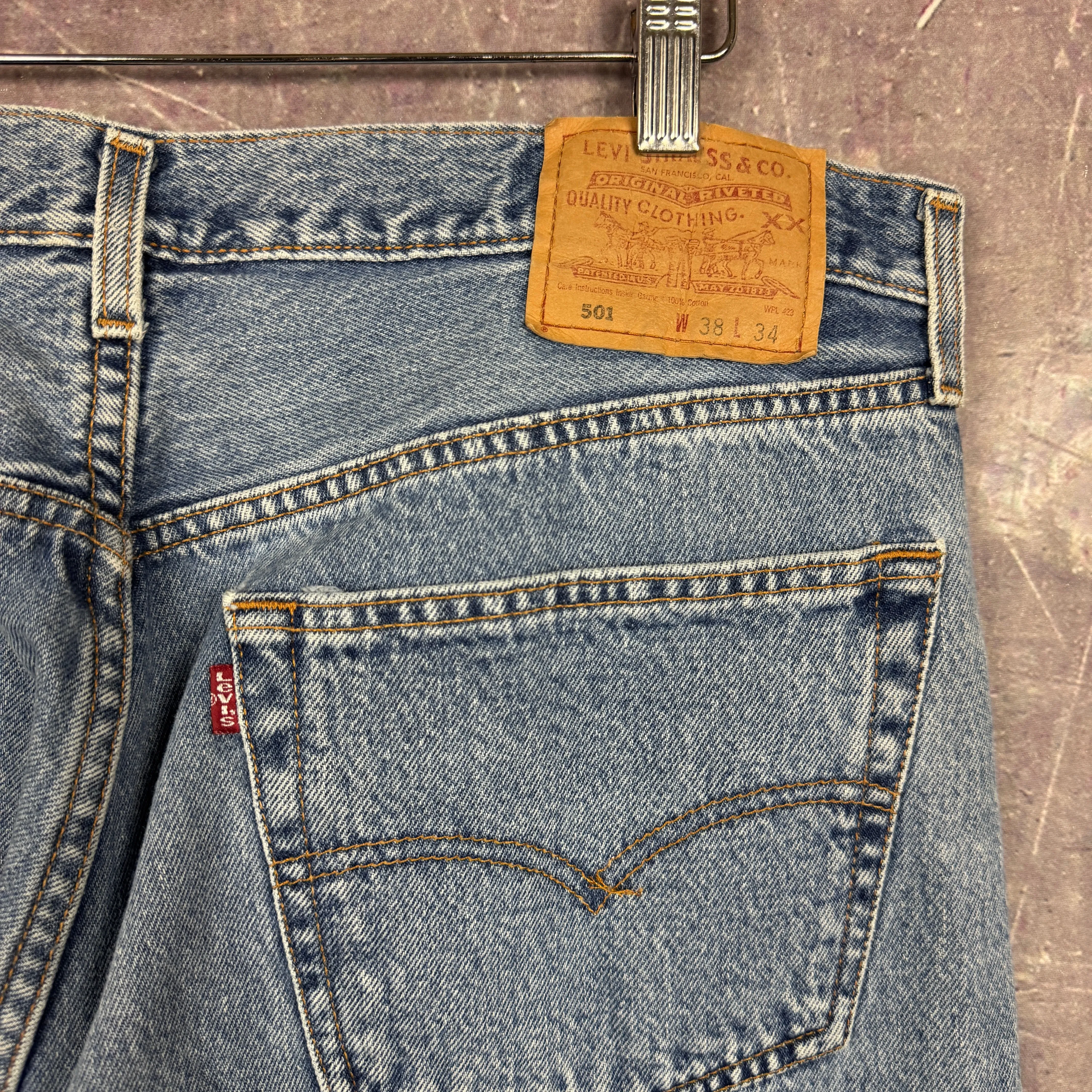 90s Light Wash Levi's 501 Denim Jeans 35x33 0705