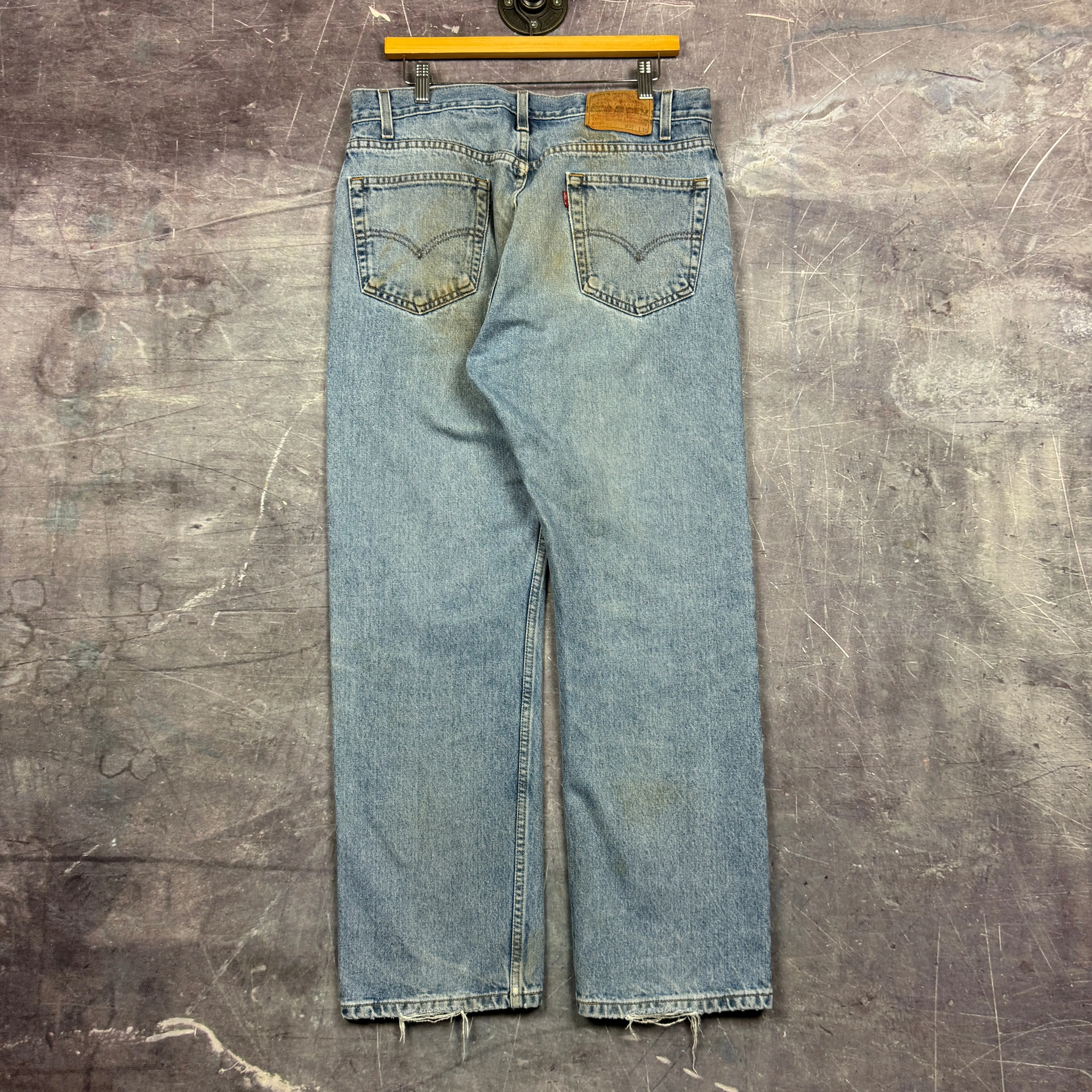 90s Light Wash Levi's 505 Denim Jeans 34x30 0764
