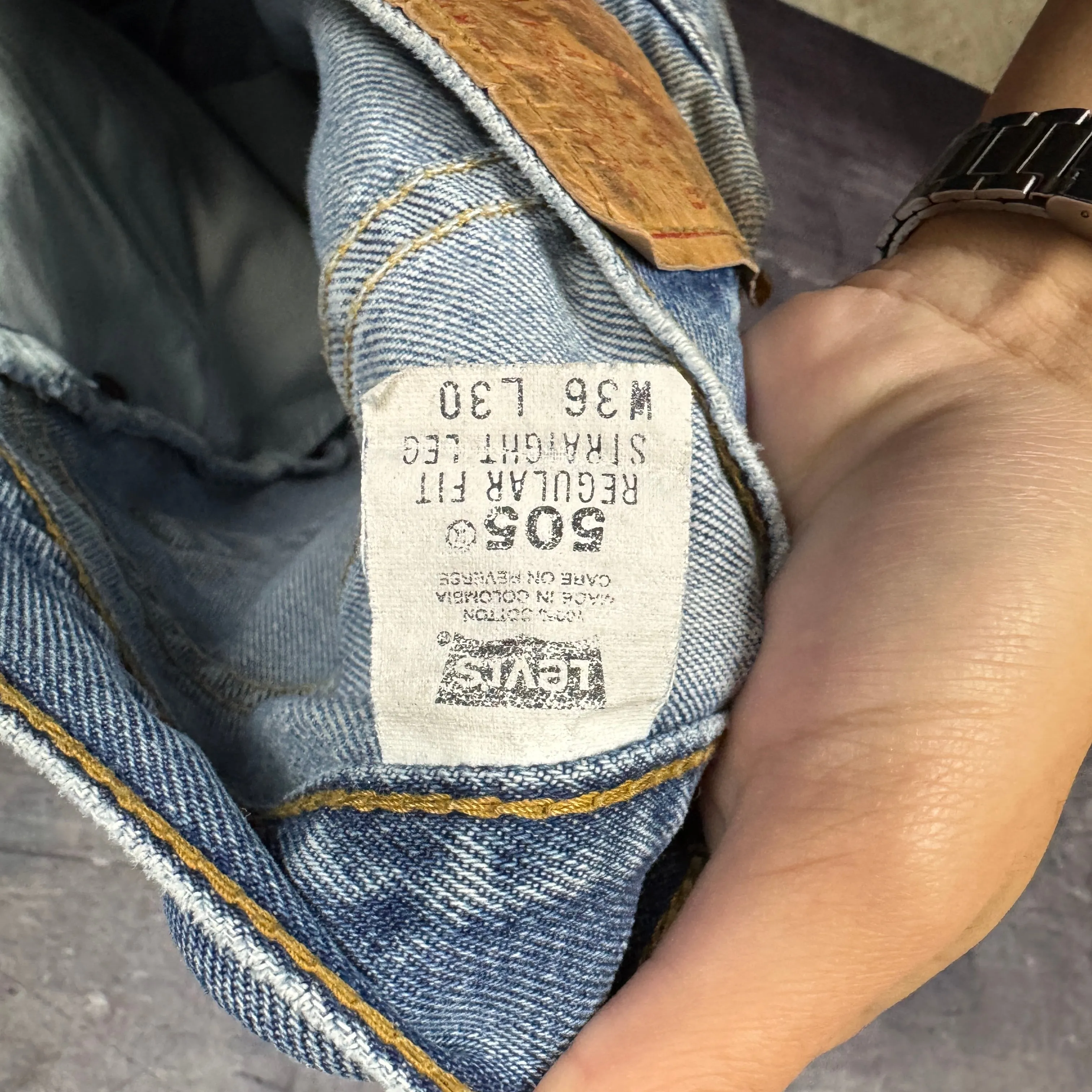 90s Light Wash Levi's 505 Denim Jeans 34x30 0764