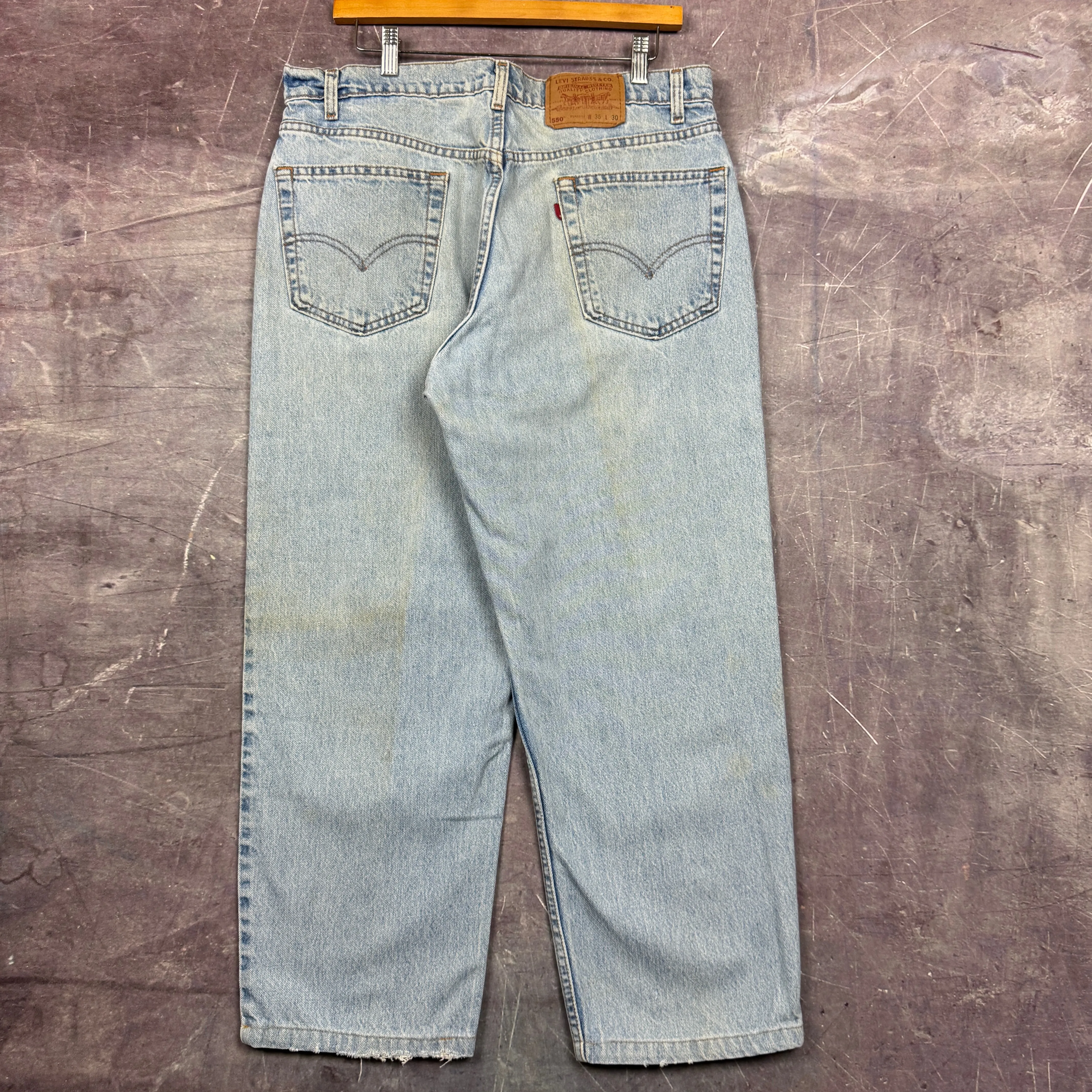 90s Light Wash Levi's 550 Denim Jeans 35x26.5 2060