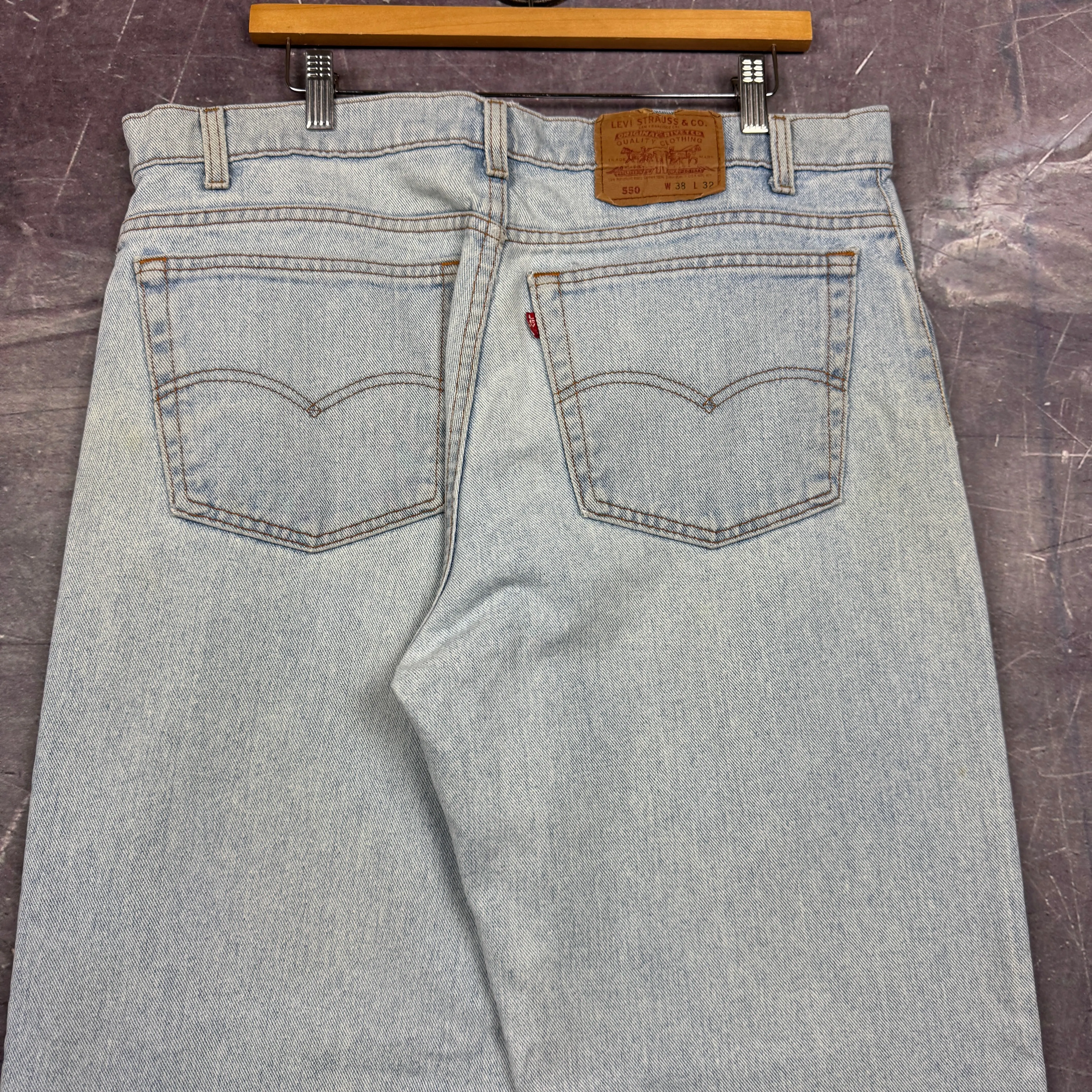 90s Light Wash Levi's 550 Denim Jeans 37x31.5 0728