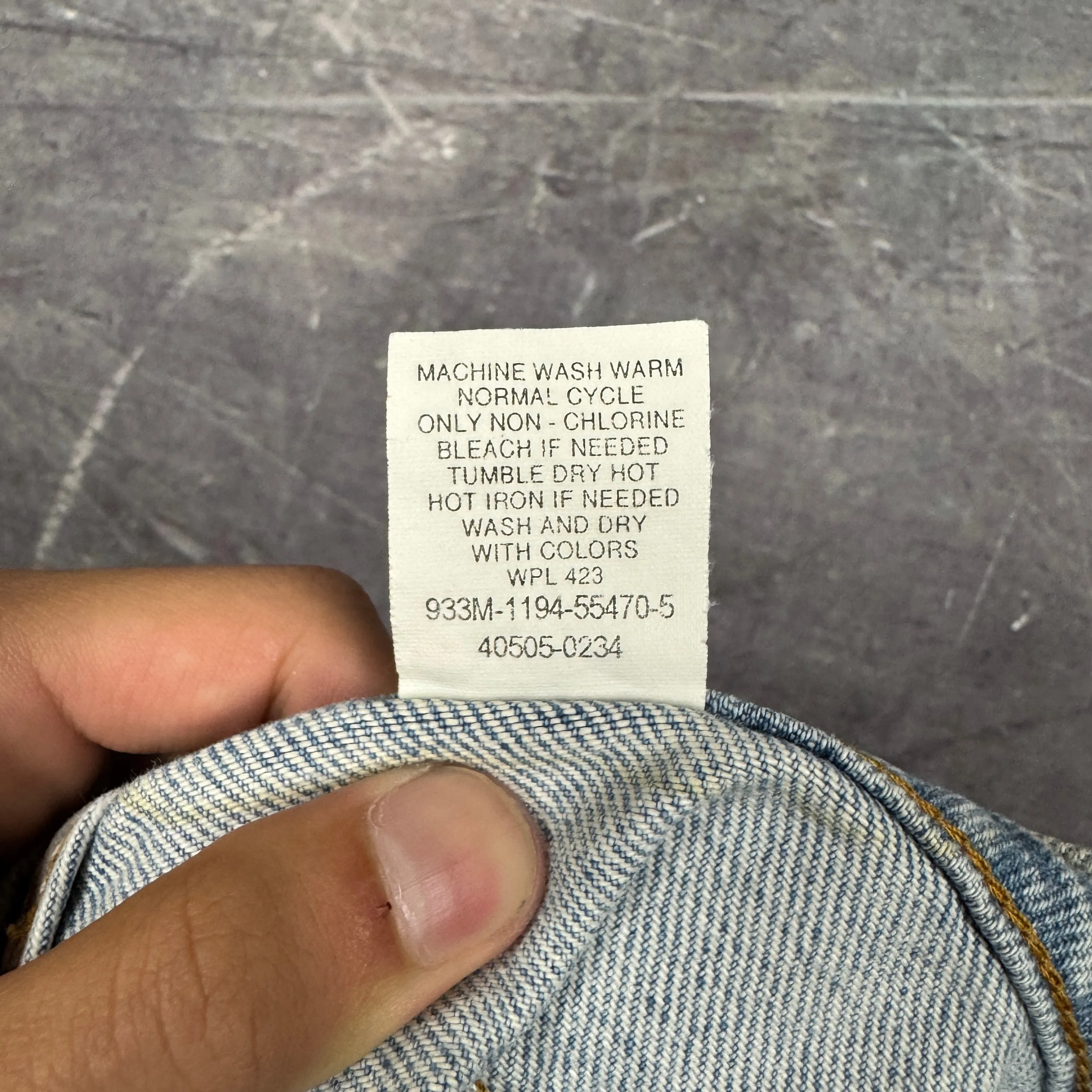90s Light Wash Orange Tab Levi's 505 Denim Jeans 35x31 0742