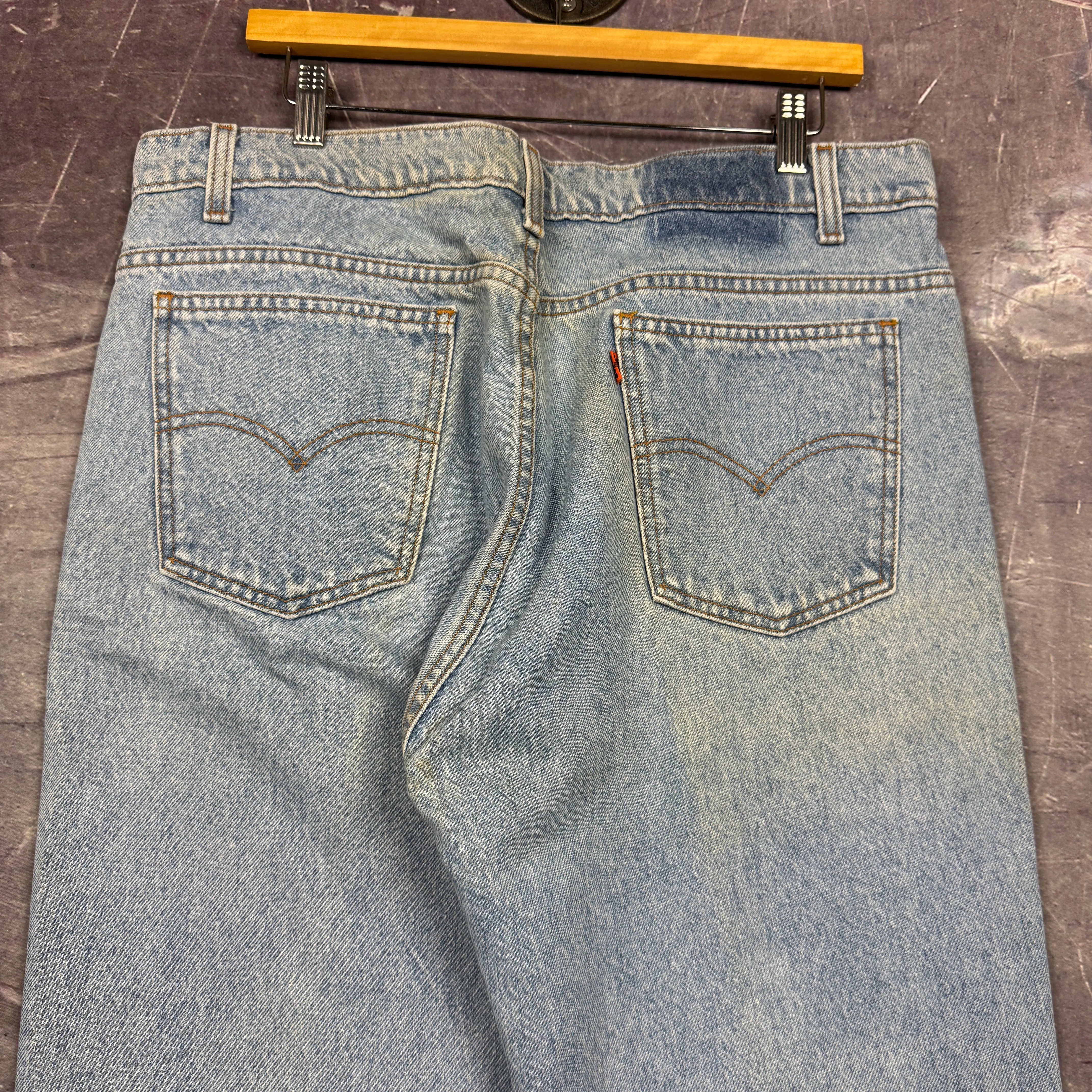 90s Light Wash Orange Tab Levi's 505 Denim Jeans 35x31 0742