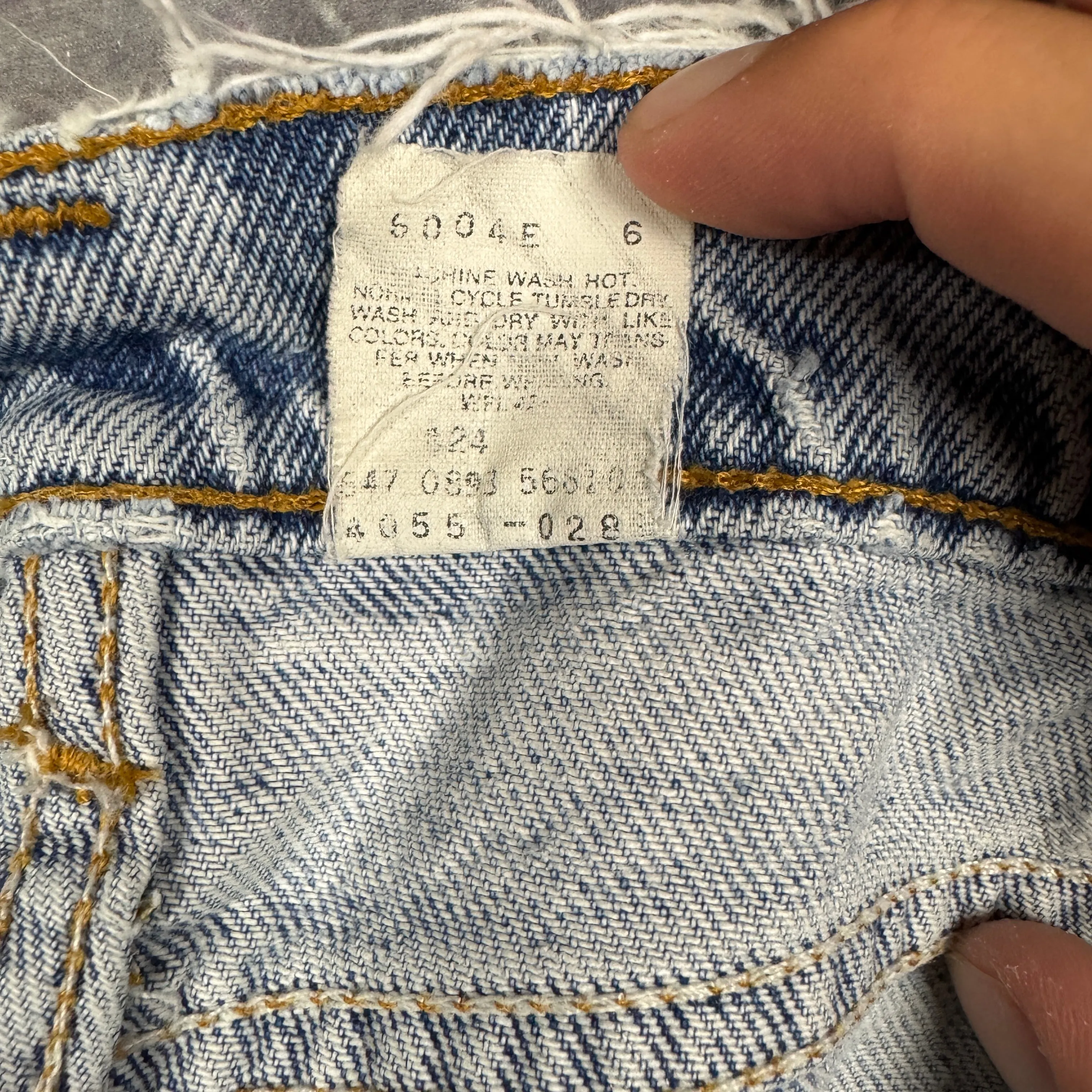 90s Light Wash Orange Tab Levi's 550 Denim Jeans 28x25.5 0678