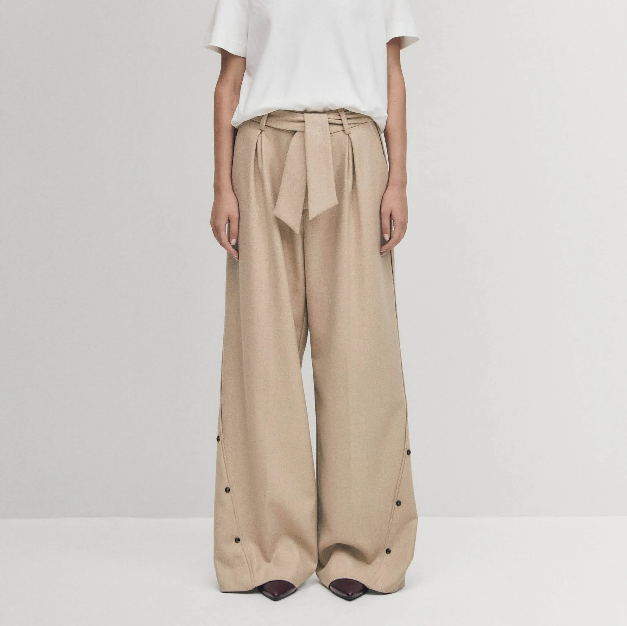 Abbie Beige Trousers