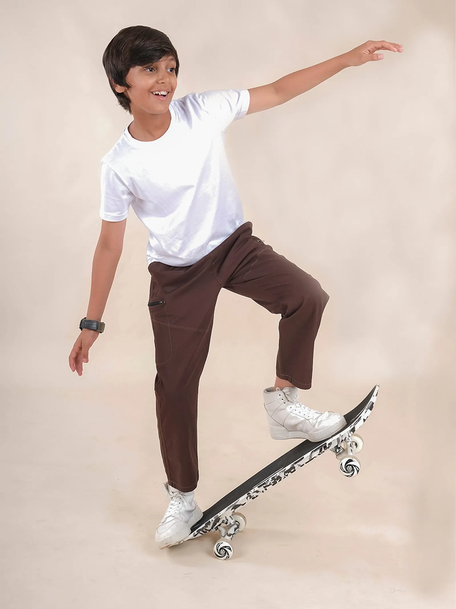 Boys Cotton Elastane Full Length Solid Cargo Pant