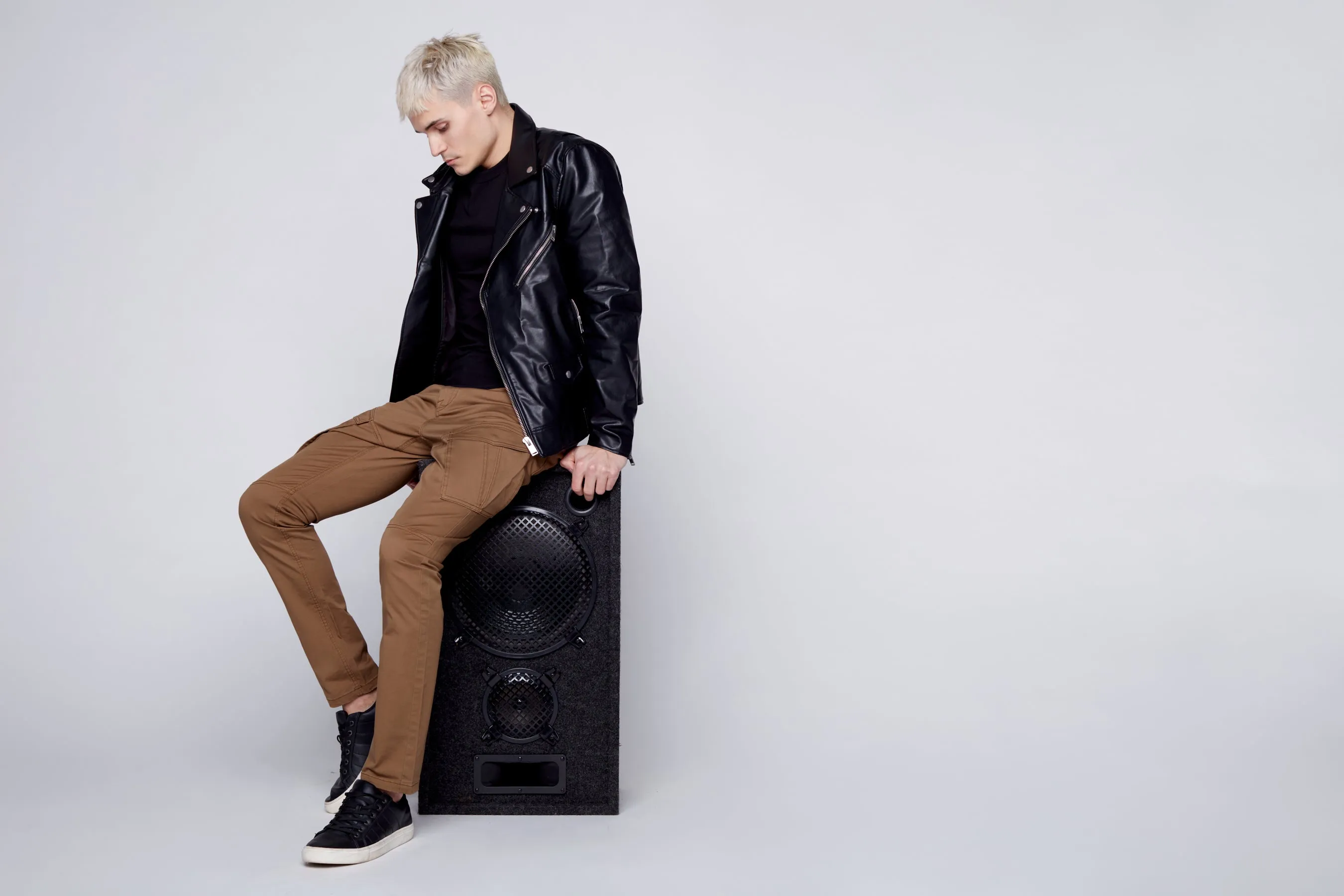 Deluxe 5 Pocket Slim Fit Pants - Tobacco