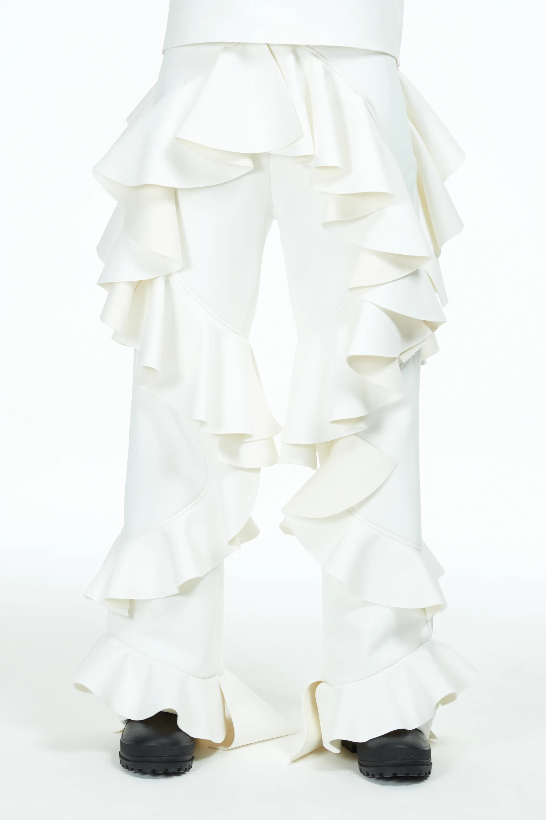 flounces trousers