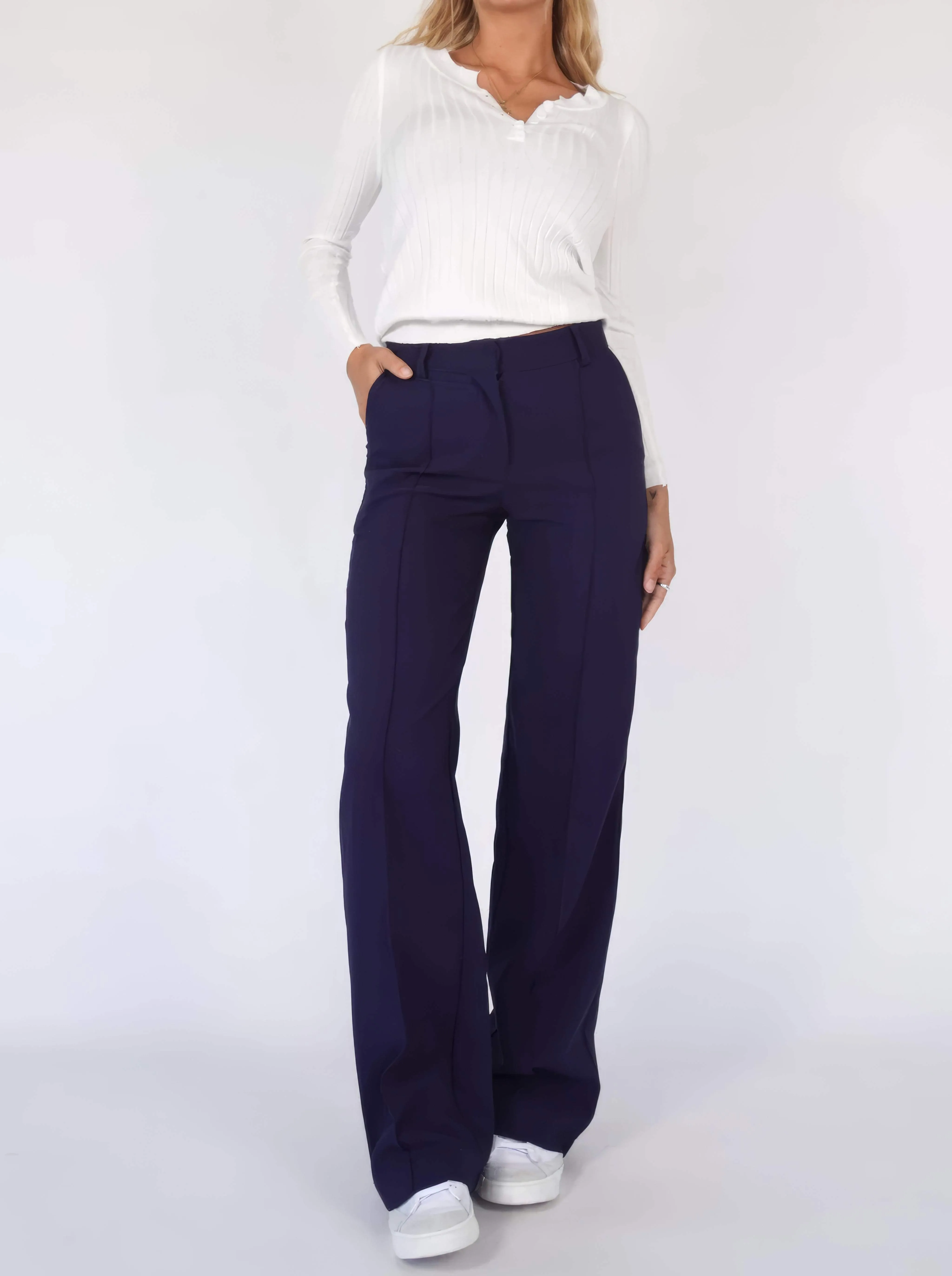 Women's High-Waisted Wide Leg Trousers: Elegant & Comfortable