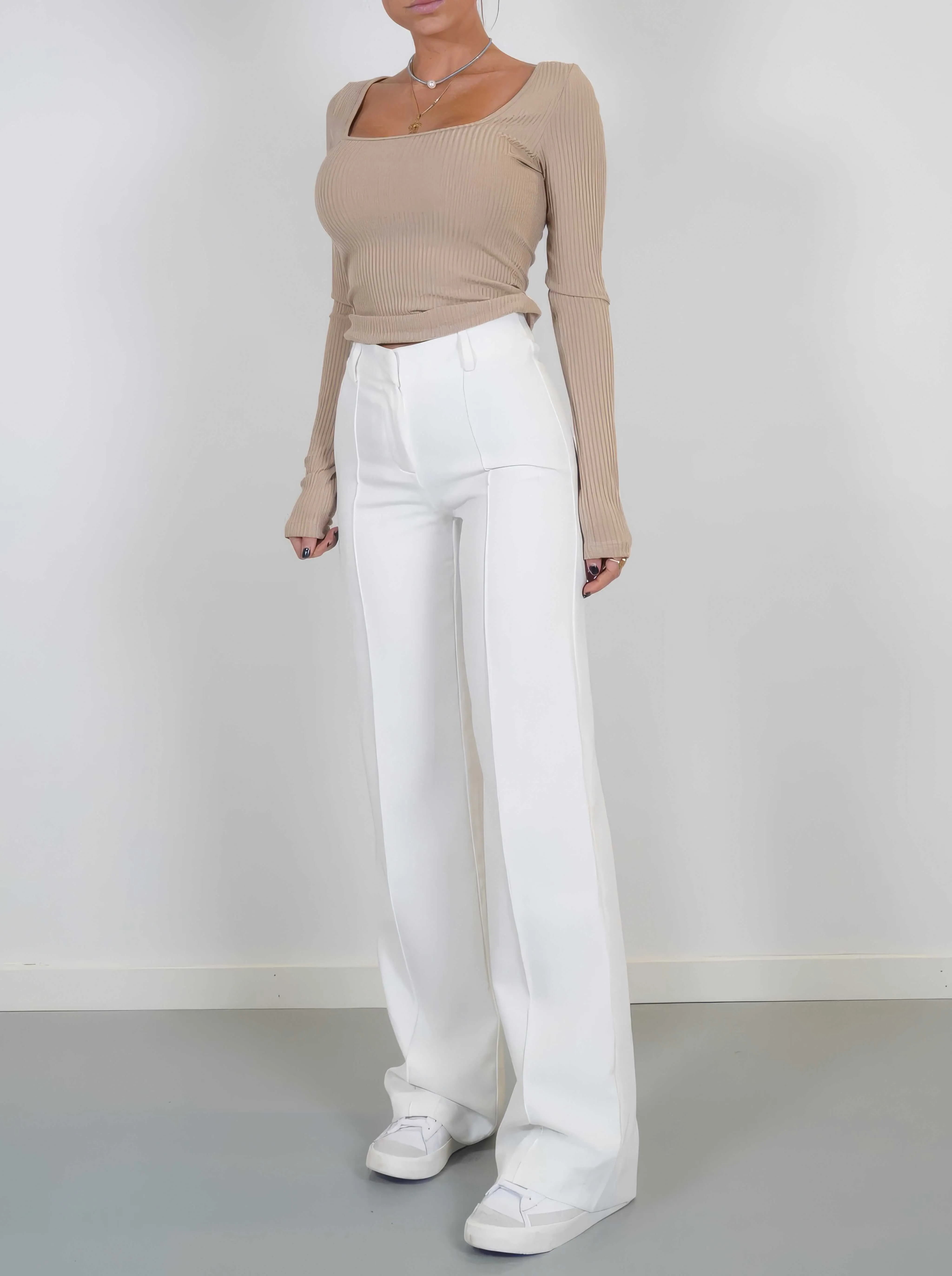 Women's High-Waisted Wide Leg Trousers: Elegant & Comfortable